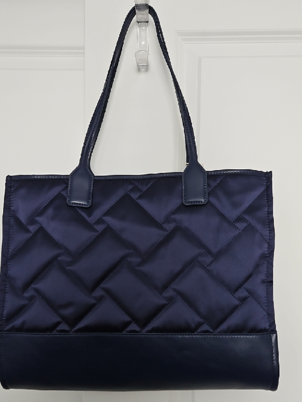 Kurt Geiger Navy Quilted Tote with Gold Lion Accent NWT - Picture 2 of 8